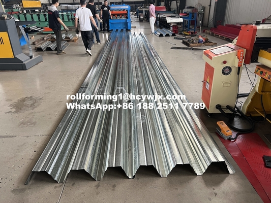 Güvenilir Yük Taşıma Tablosu T153-40L-840 Zemin Decking Roll Forming Makine Doğru