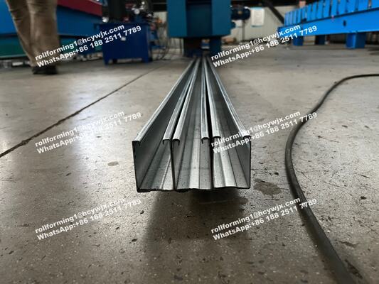 Bölmeli Garaj Kapısı Kılavuz Rayı Palet Sürgülü Rulo Şekillendirme Makinesi