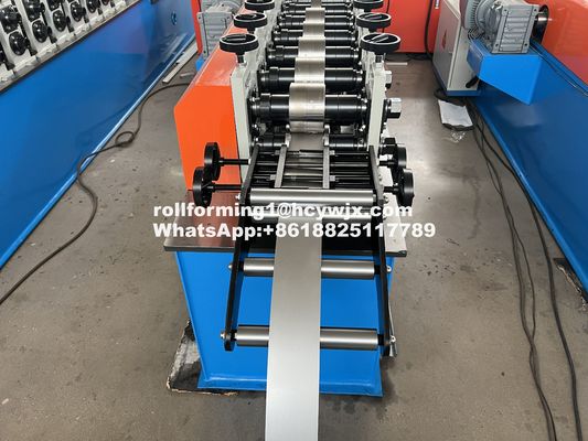 45 Çelik Çubuk Tavan Metal Rulo Formasyon Makinesi PLC Kontrol Sistemi