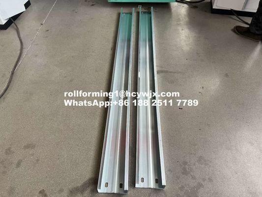 Zincir Sürücüsü 1.2mm Cz Purlin Roll Forming Makinesi Verimli