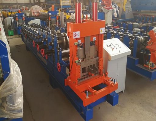 Otomatik Hidrolik Galvanizli C Post Rulo Şekillendirme Makinesi 1,5-3mm Kalınlığı